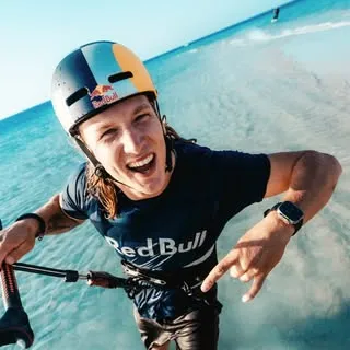 Cohan van Dijk, professional Big Air kitesurfer from Netherlands – portrait